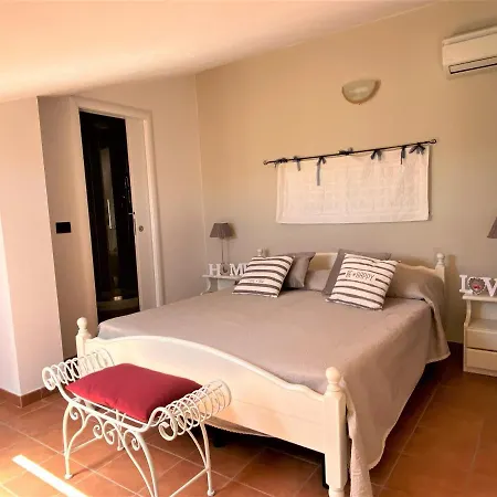 Apartment Sole 1